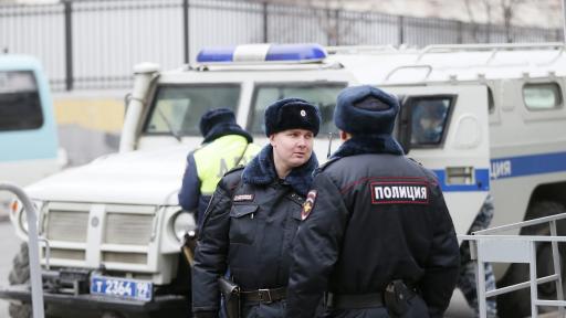  Нападател взе заложници в банка в Москва 