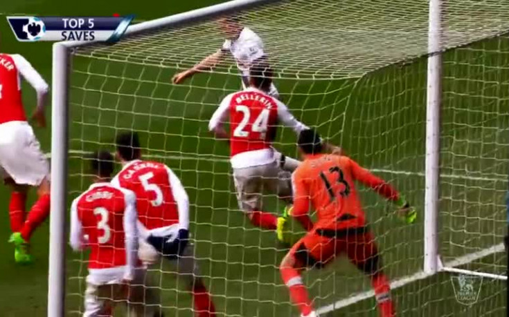 Стражът на Арсенал №1 в кръга, помогна му технологията