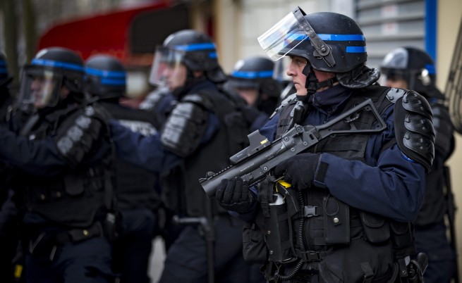 Франция предотврати нов атентат в Париж, арестуваха един от терористите в Брюксел
