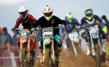 Български пилоти фаворити в Балканския шампионат по мотокрос
