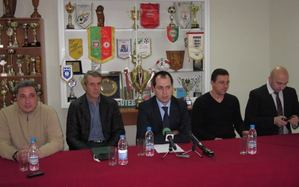 Кметът на Враца Калин Каменов: Развитието на футбола зависи от школите