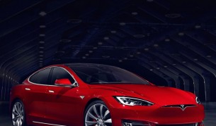 „Тесла“ обнови „Модел S”