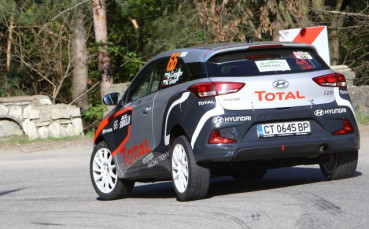 Григор Григоров води след 8 отсечки в Hyundai Racing Trophy на рали България