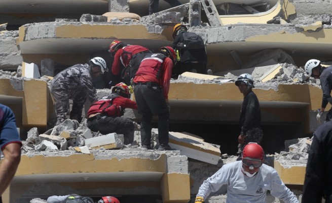 Жертвите в Еквадор вече са 480, в неизвестност са 1700 души