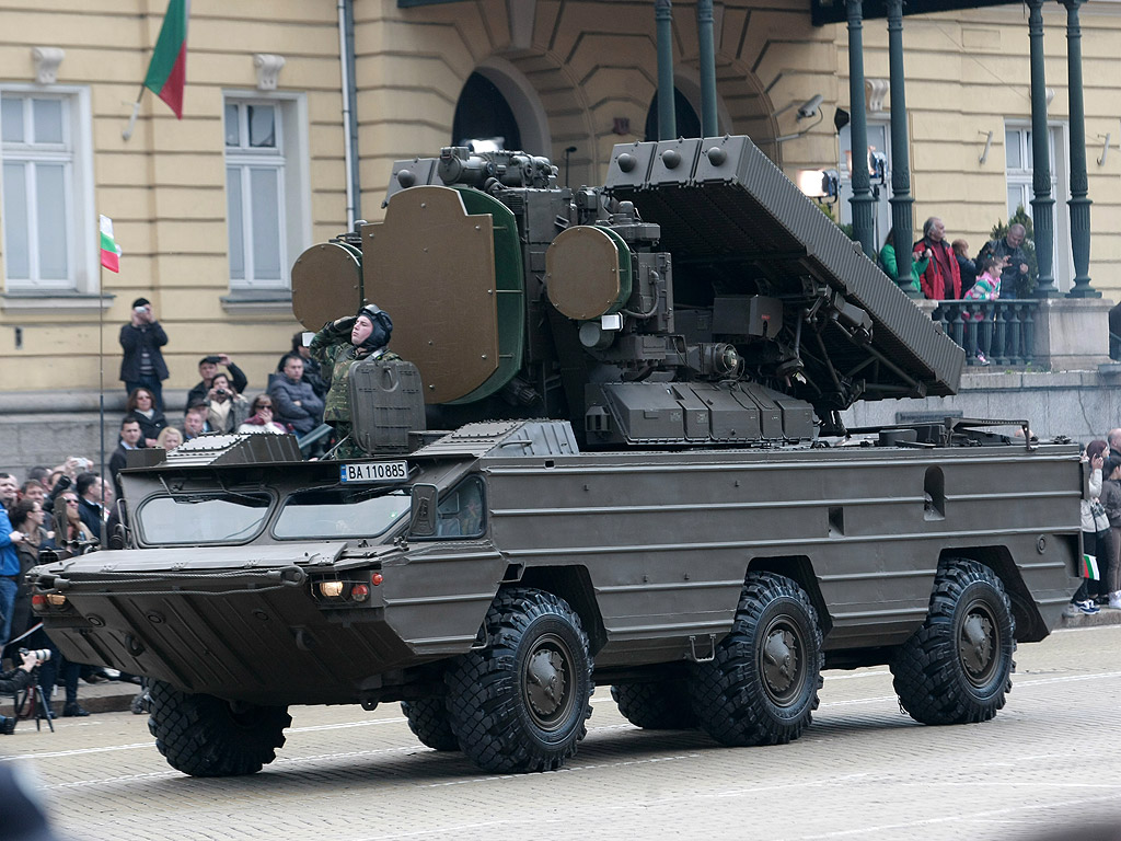 Военния парад в столицата на представителните части на Българската армия