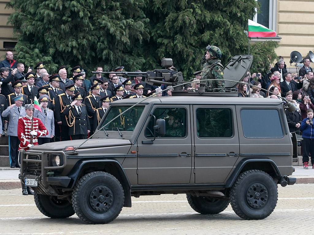 Военния парад в столицата на представителните части на Българската армия