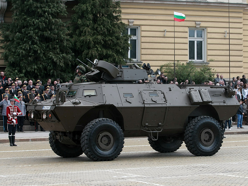 Военния парад в столицата на представителните части на Българската армия