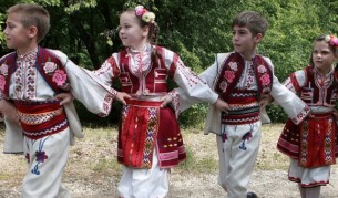 Завъртяха се традиционните чевермета на овцевъдите