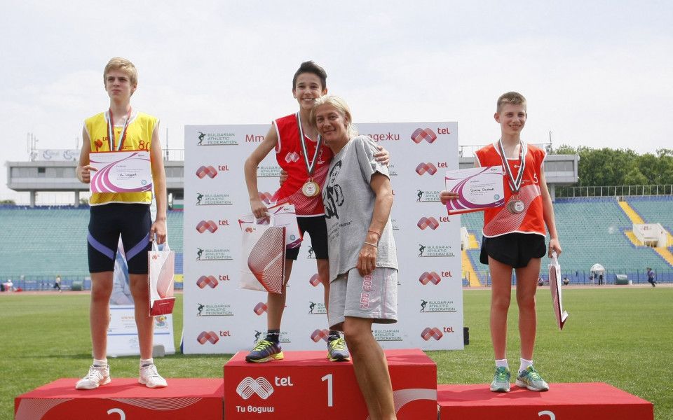 Петков и Димитрова с нови победи в младежката атлетика
