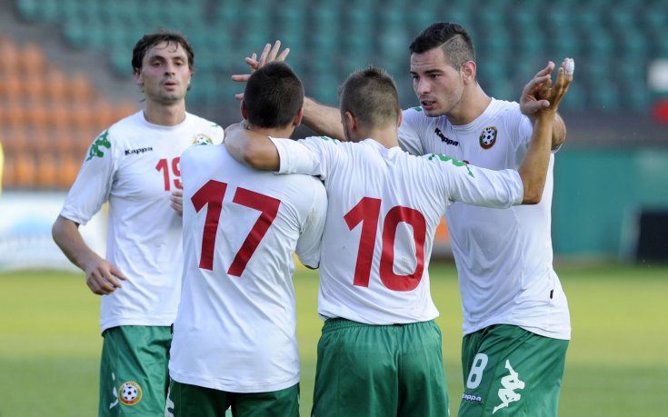 Младежките национали взеха глътка въздух, биха Армения