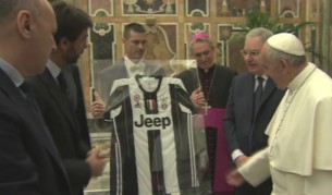 Папа Франциск благослови Милан и Ювентус