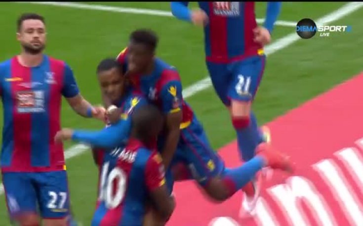 Защитник на Кристъл Палас аут за шест месеца