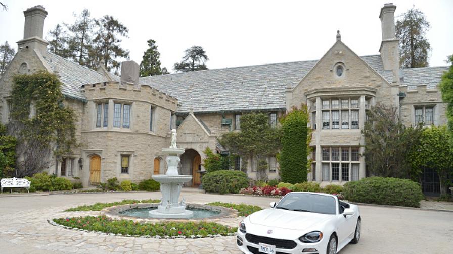 32-годишен милиардер купи имението на Playboy
