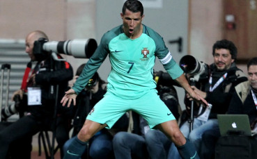 ВИДЕО: Роналдо предизвика истерия във Франция