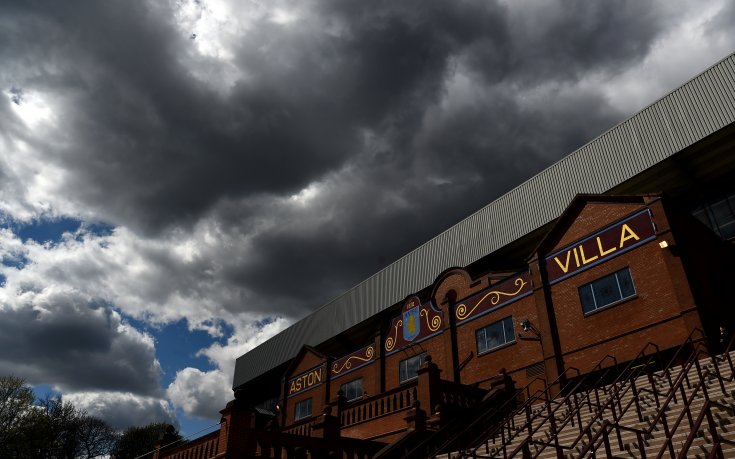 Манчестър Юнайтед прати играч под наем в Астън Вила