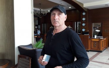 Левски освобождава Желязков, сменя го с Чиликов