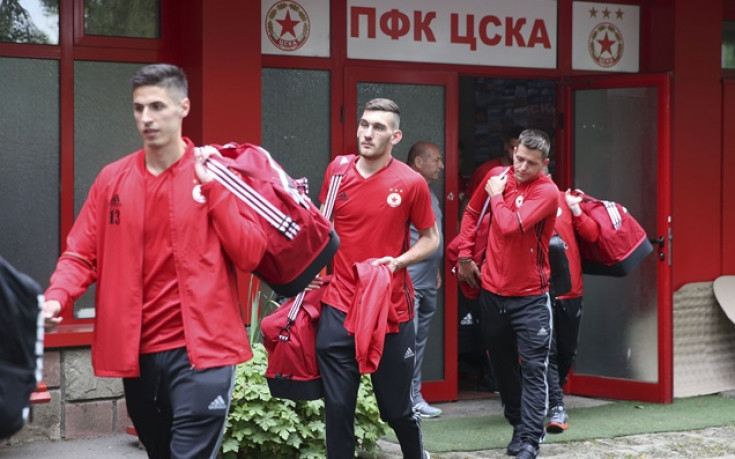 ЦСКА с 26-има играчи в Австрия