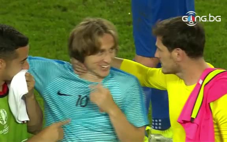 Лука в прегръдките на всички