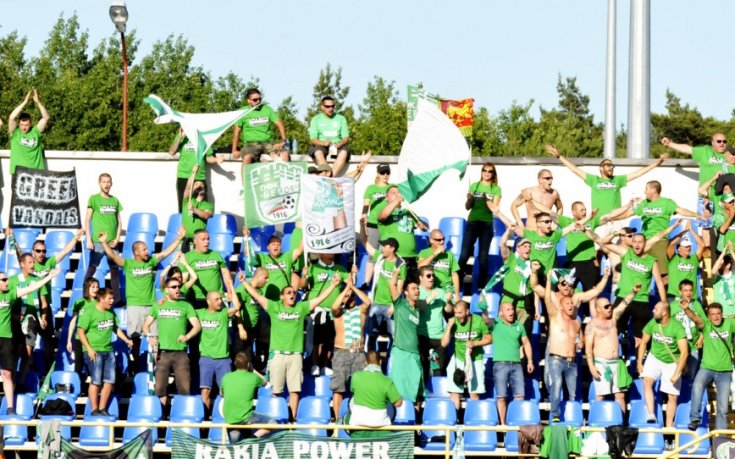 Берое с жест към феновете си