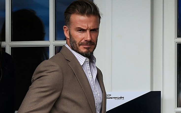 Бекъм се включи в благородна кауза по бельо и върху роял