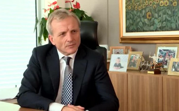 Гриша Ганчев не спира да удря 