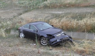 Трима и бременна жена пострадаха при катастрофа