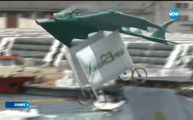 Над 10 хиляди гледаха щурото шоу Red Bull Flugtag 2016 във Варна