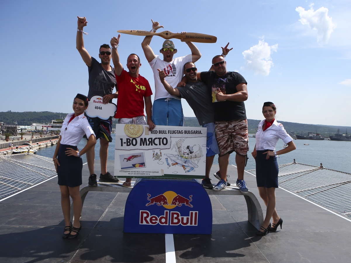 Най-зрелищното летателно шоу със самоделки - Red Bull Flugtag Варна