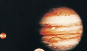 Вода на една от луните на Юпитер! А дали има живот