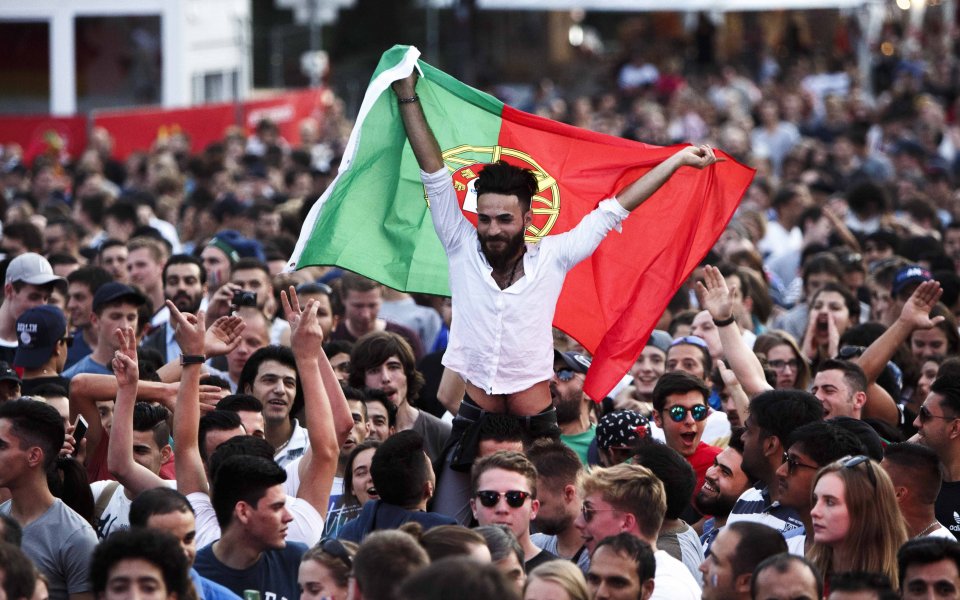 Гостуващите привърженици няма да бъдат допускани до стадионите по време