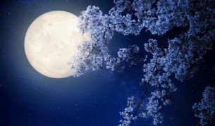 Как новото пълнолуние влияе на интимните ни отношения