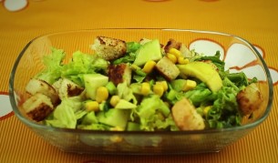 Вкусна салата с авокадо (видео)