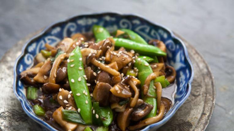  Храни, които да избягвате, в случай че имате доста постоянно или хронично главоболие 