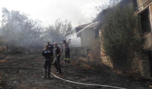 Гасят пожара в с. Селище