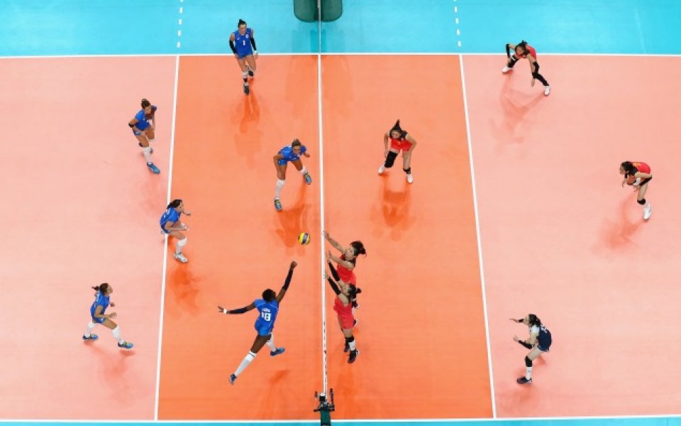 Китай разби Италия във волейбола при жените
