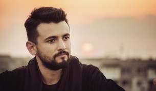 Момчето, което сбъдна тъмносинята си мечта (видео)