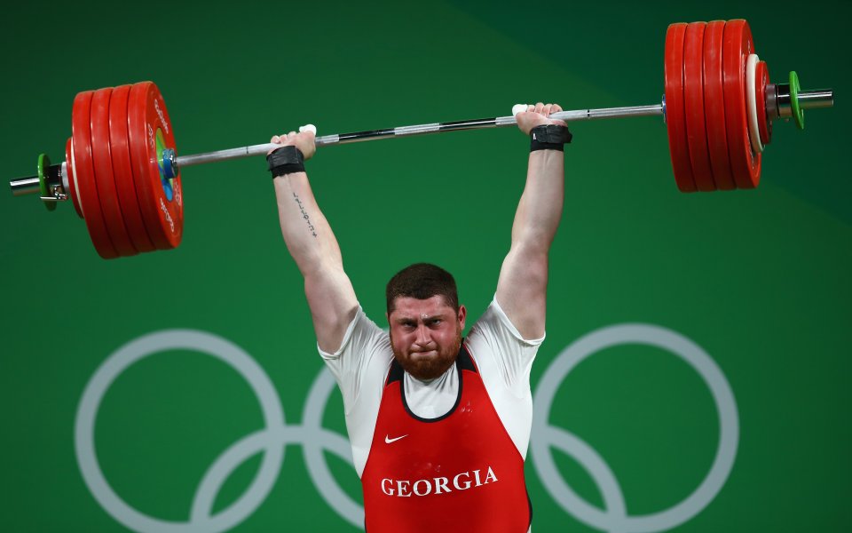 Грузинец стана шампион във вдигането на тежести със световен рекорд