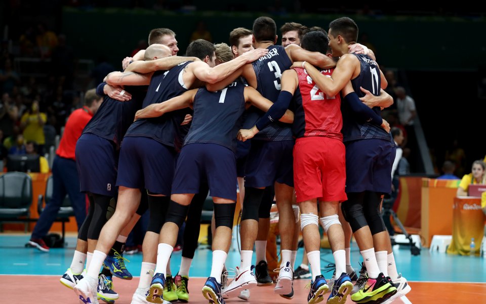 САЩ отстрани световния шампион във волейбола и е на полуфинал