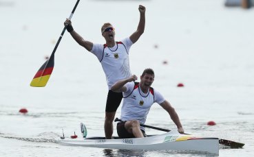 Германия със злато на двойка кану