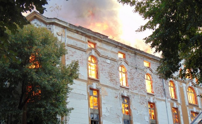 Тютюневите складове в Пловдив горели със син пламък