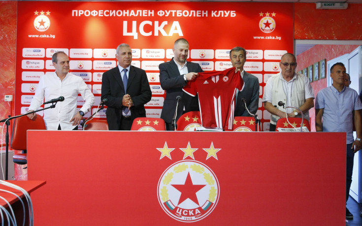 Стоичков представи новия треньор на ЦСКА и новата структура