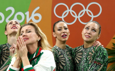 Рени от ансамбъла: Тръгнахме от нищото и стигнахме до върха