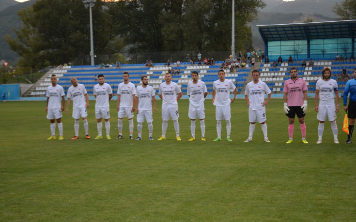 Септември се справи с Вихрен в Сандански
