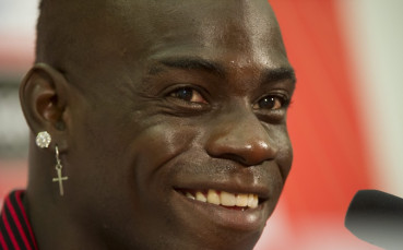 Балотели за Карагър: Лош футболист, страхотен хейтър