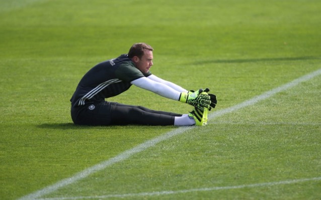 Възстановяването на Мануел Нойер върви по план и той ще