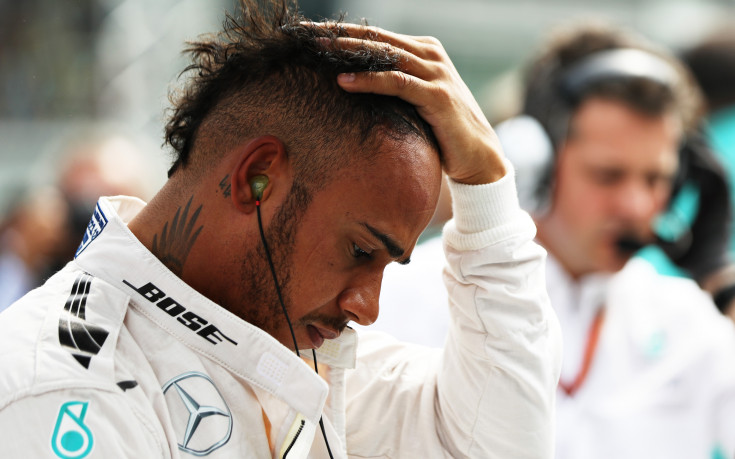 Хамилтън се оправда с колата за слабия старт в Италия