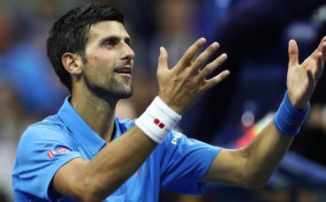 Джокович се забавлява със сина си на US Open