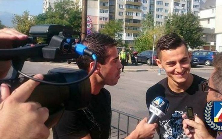 СНИМКИ: Пиргов и Костадинов в ролята на репортери на Левски ТВ