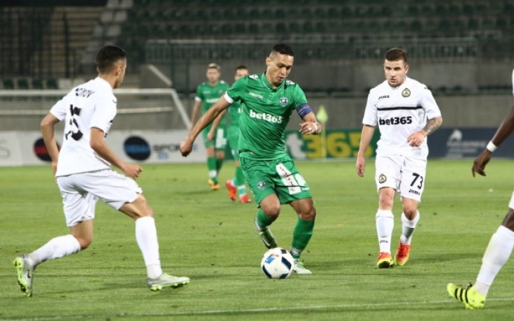 Лудогорец отвя окуцяла Славия