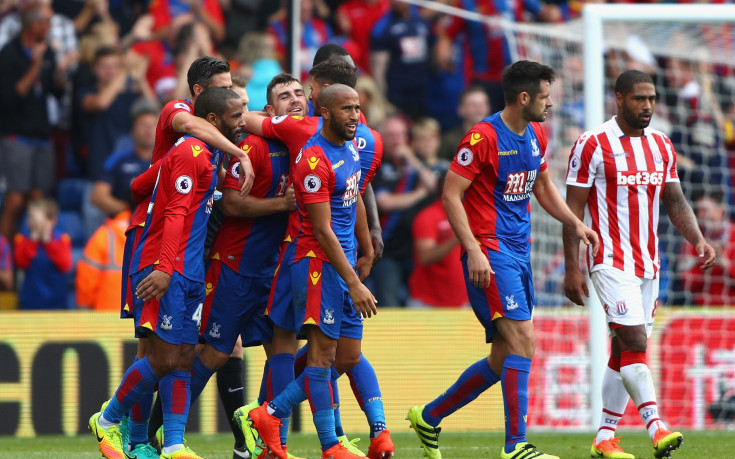 Отново четири тупаника за Стоук, сега и от Палас